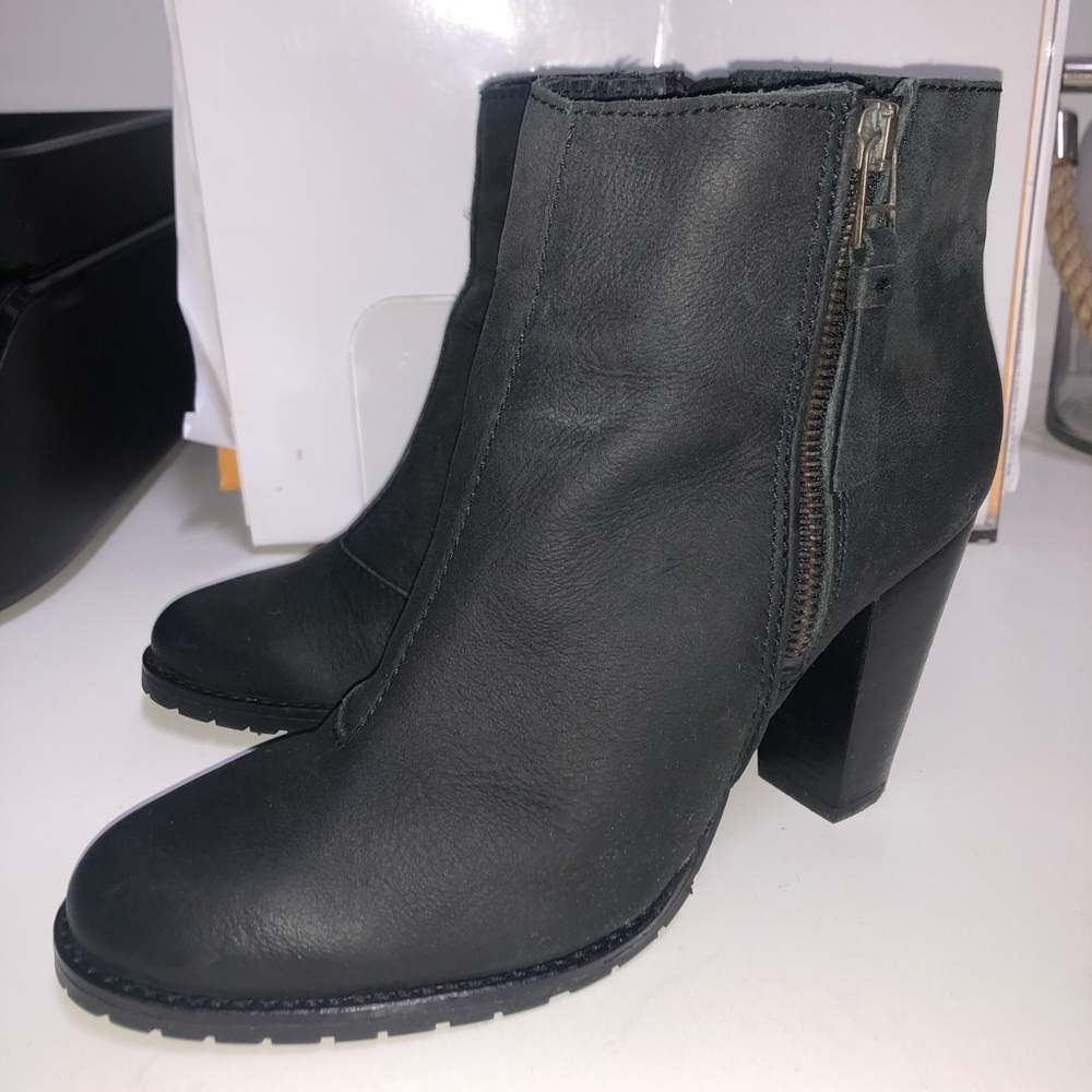 Leather boots. Once used. Vintage look